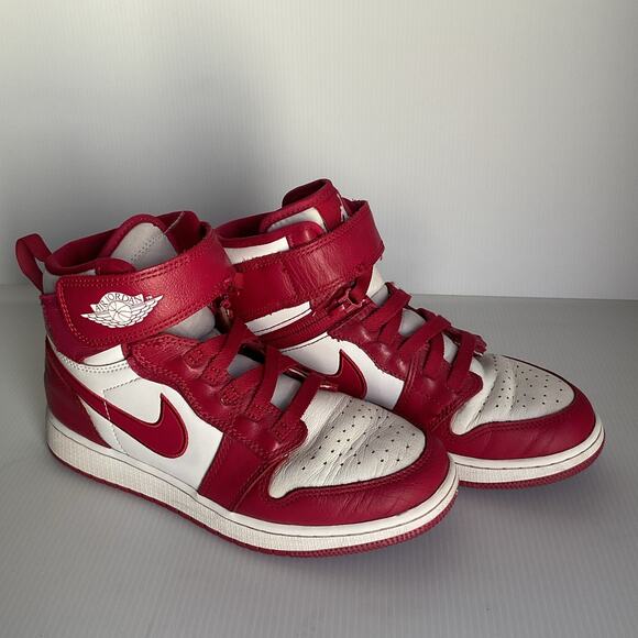Nike Air Jordan 1 Mid SE Red White Boys Size 5Y DC7986-607 Velcro Strap Sneakers - Picture 3 of 9